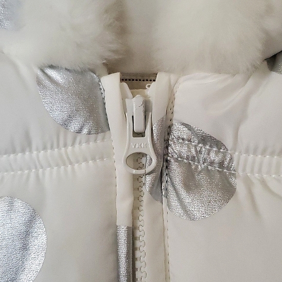 Old Navy Cream White & Metallic Silver Dot Zip Puffer Vest w/ Hood 12-18 Months - Picture 7 of 11